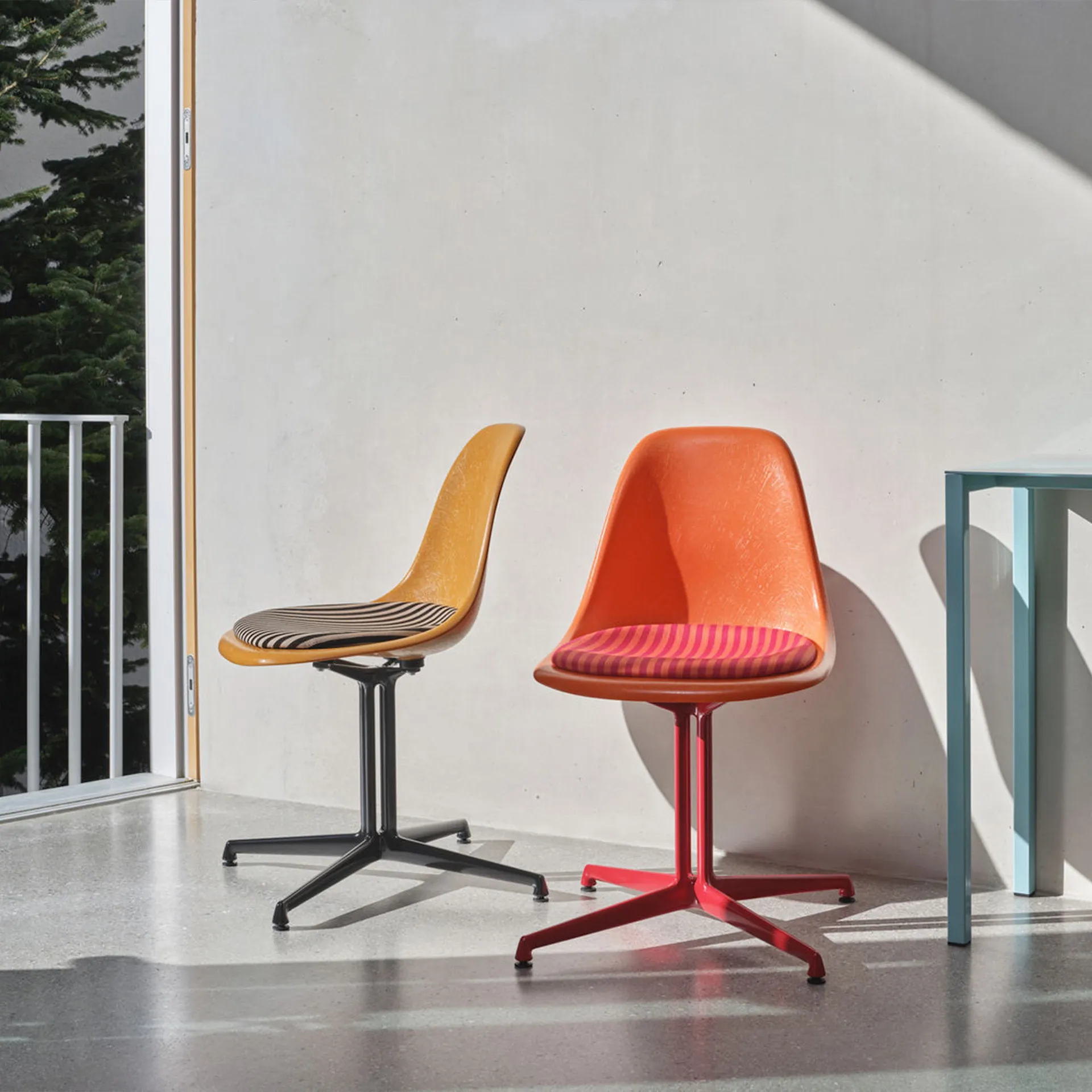 Buy Eames Fiberglass Side Chair La Fonda from Vitra | NO GA Buy Eames Fiberglass Side Chair La Fonda from Vitra | NO GA