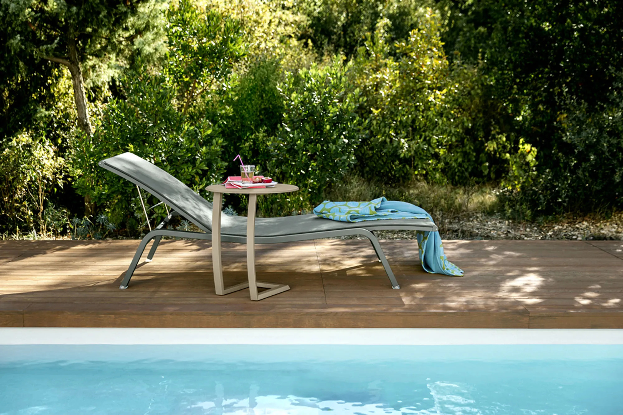 Alizé Offset Low Table - 2