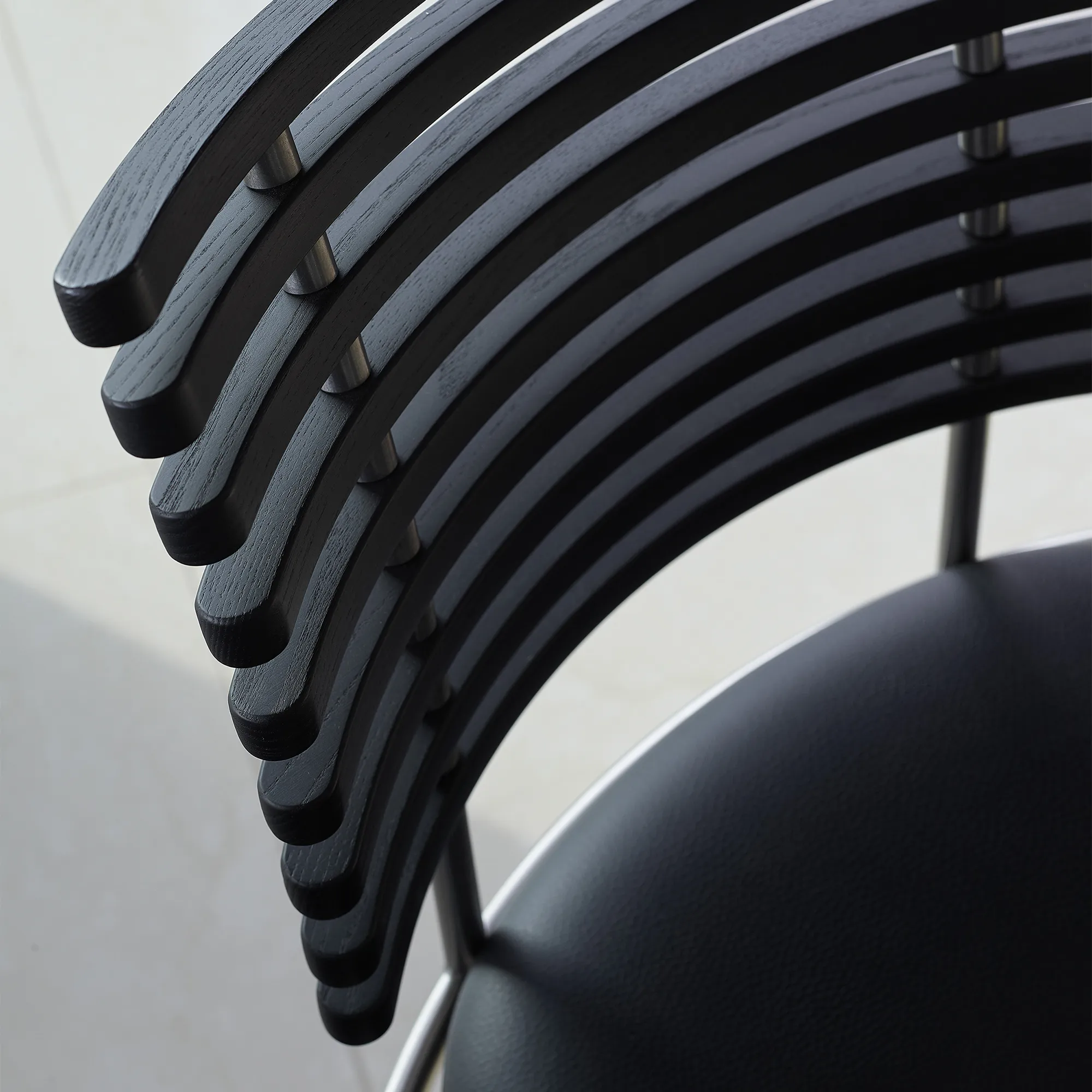 Tiger Barstool, Oiled Walnut, Black Steel, Leather Naver Select - 5