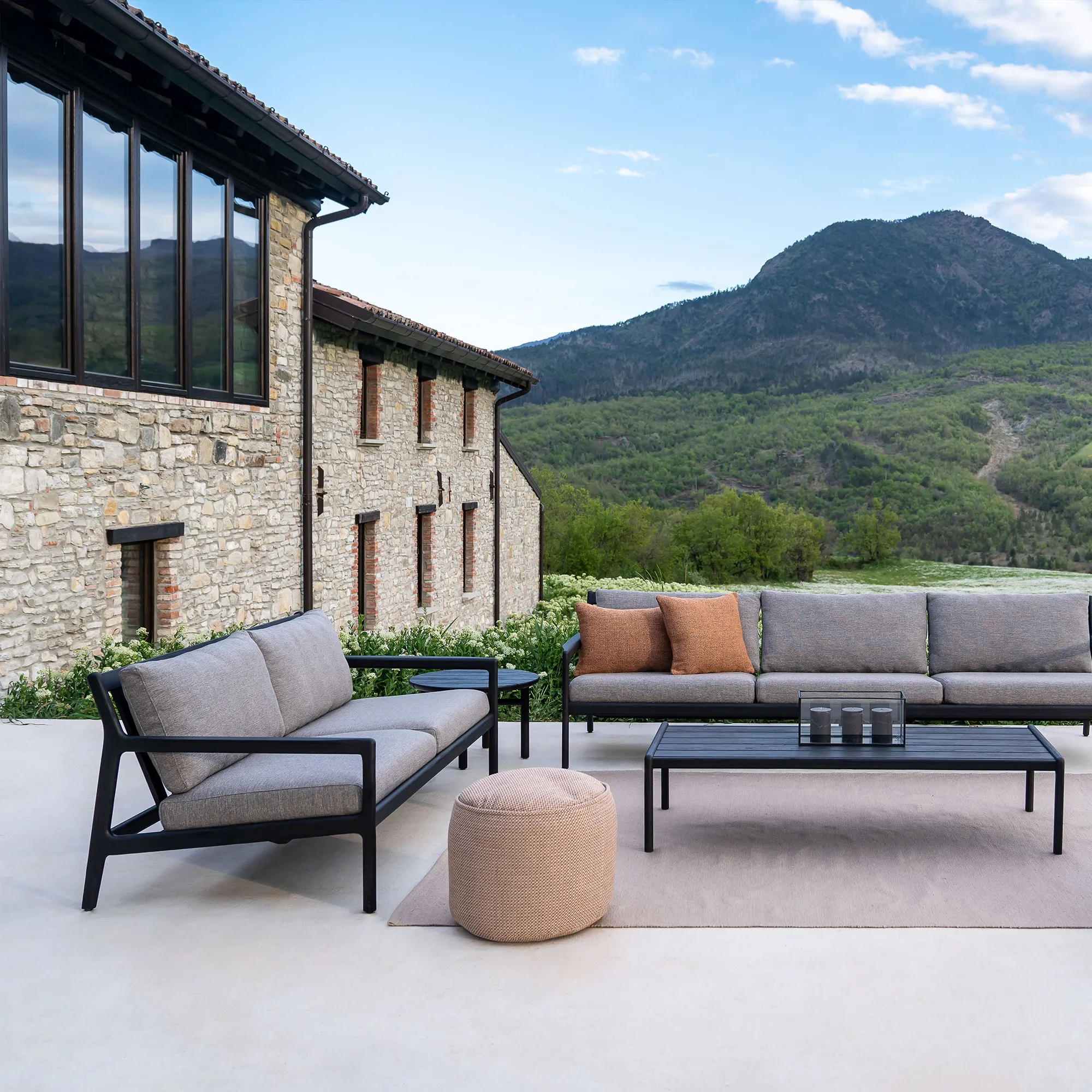 Jack Outdoor Sofa 2-seater Black Teak