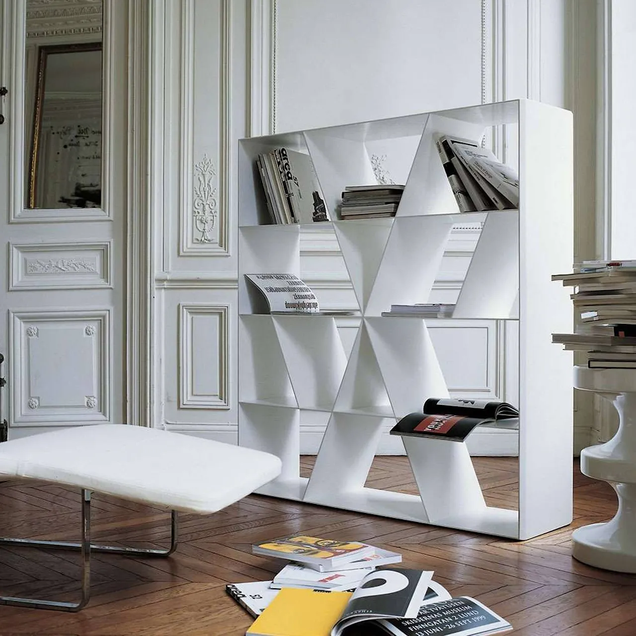 Shelf X bogreol