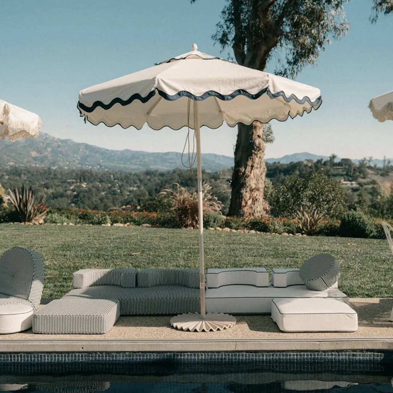 Market Umbrella - Riviera White
