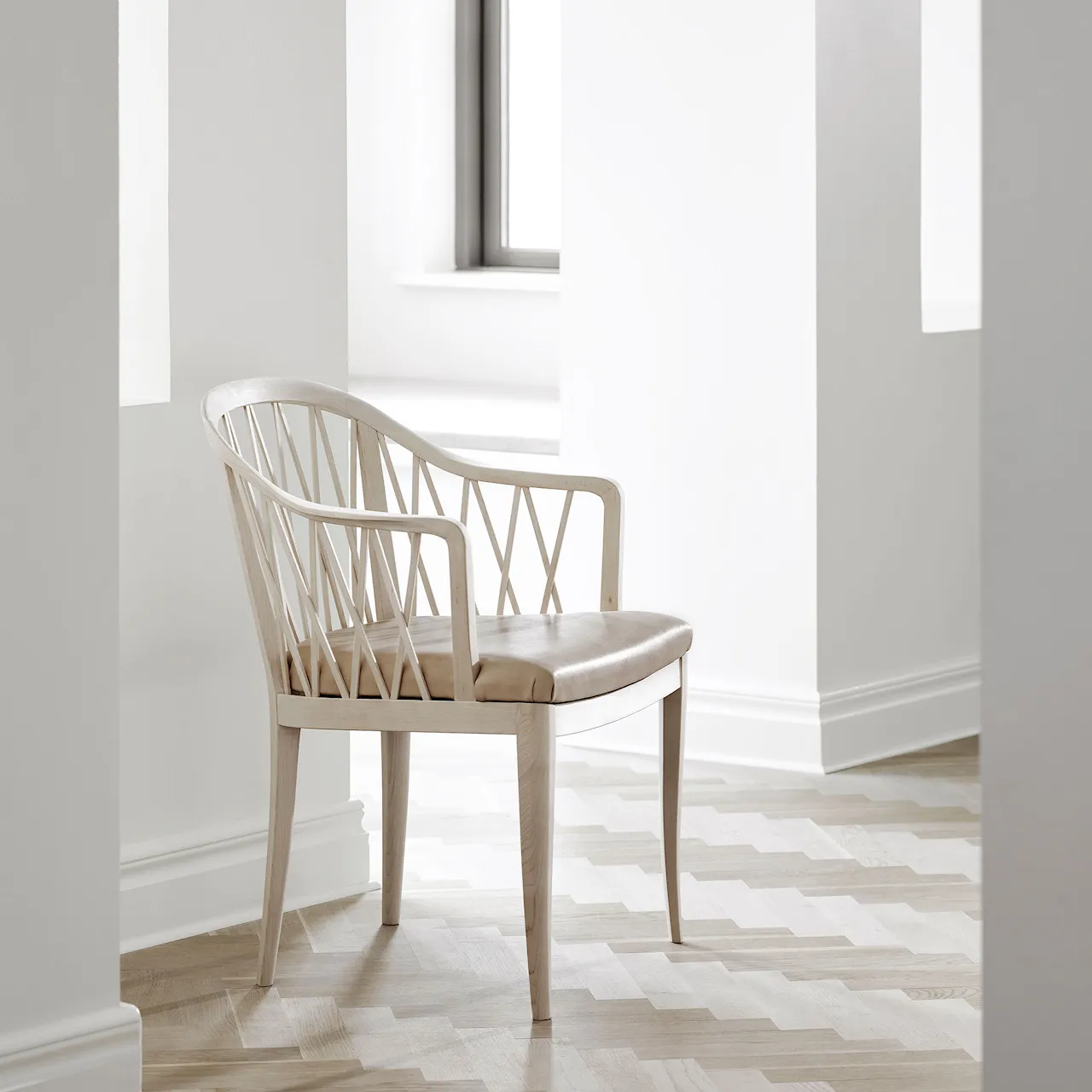 Widemar Armchair