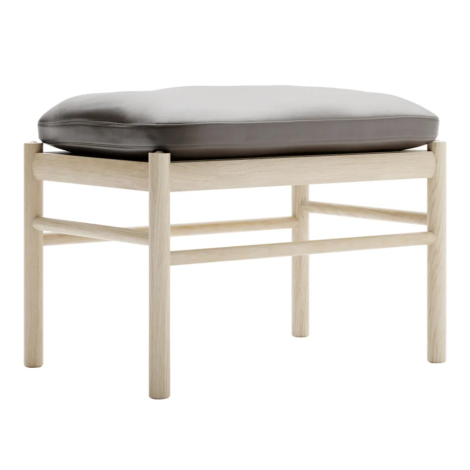 OW149F Colonial tyylinen jalkarahi tammi