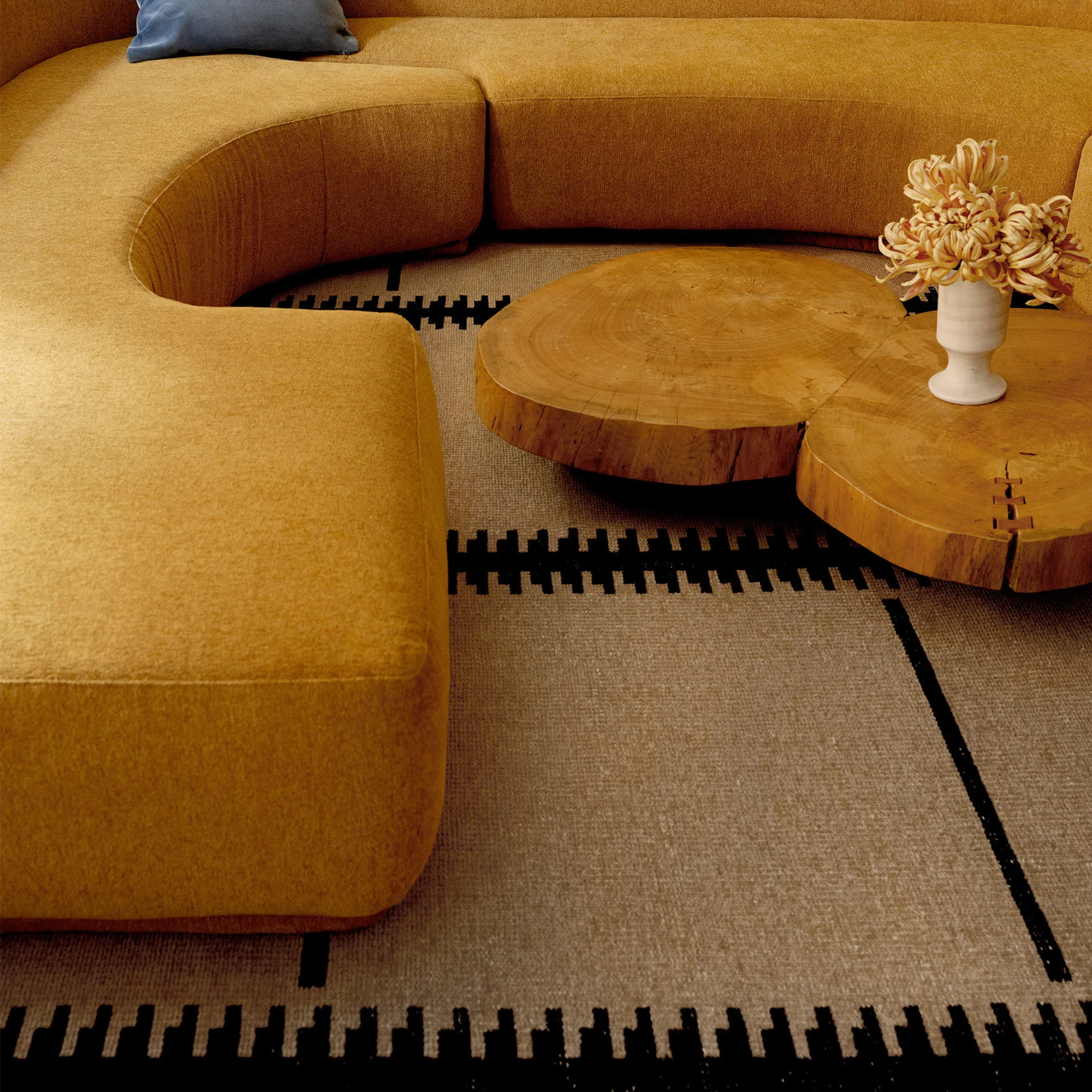 Elder 06 Black wool rug - 3
