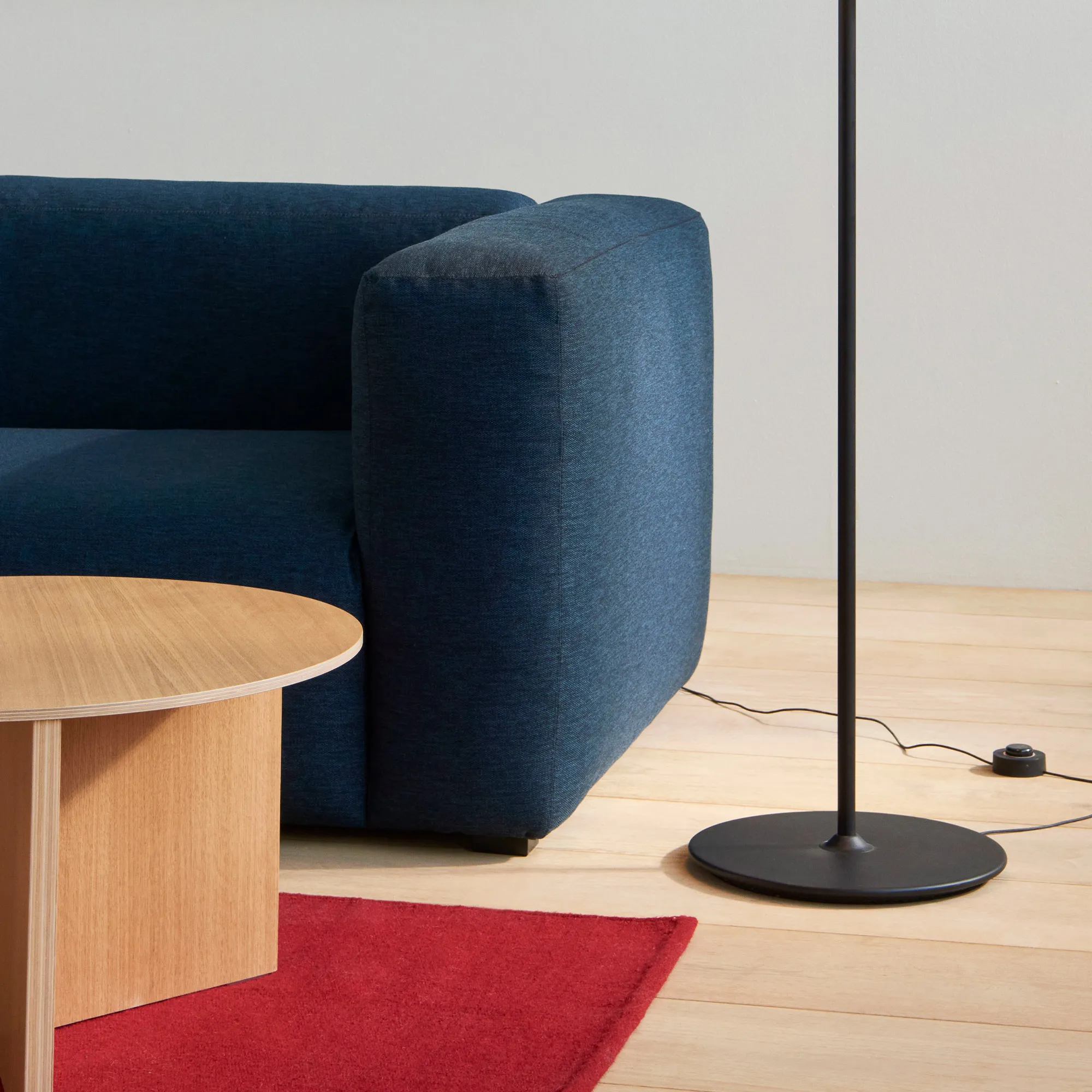 Slit Coffee Table Round High - 10