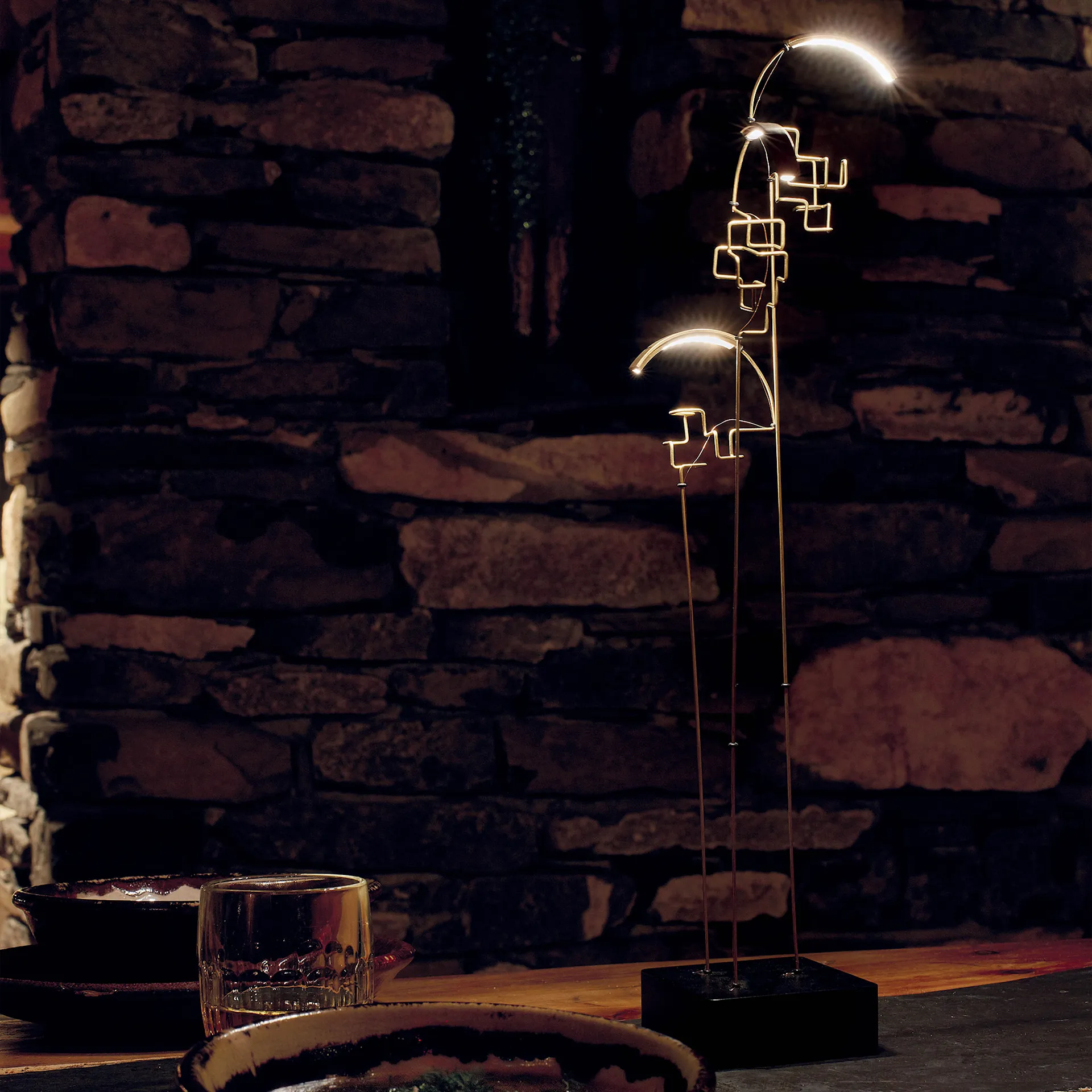 Boucle Table Lamp - DCWéditions - NO GA