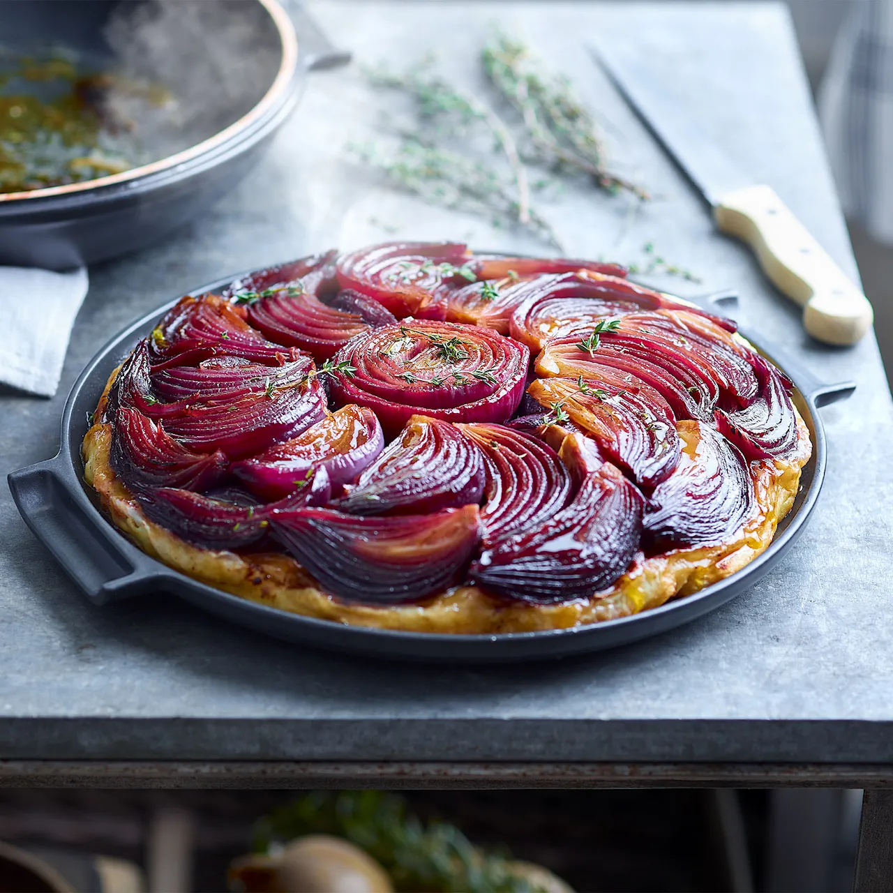 Tarte Tatin Uunivuoka 2,2 L Tumma Harmaa