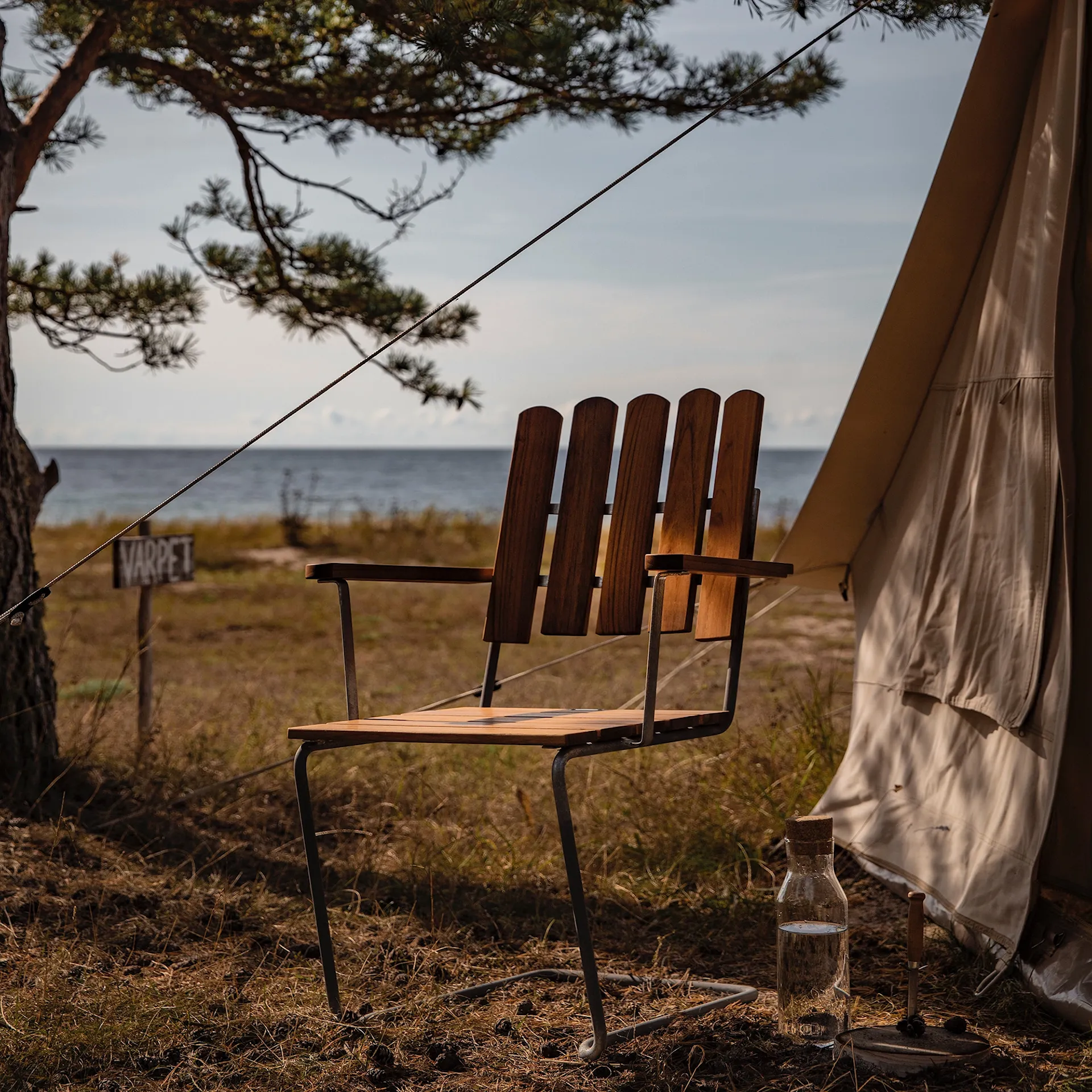 The classic series - B31 Table & 6 pcs A2 Armchair Oiled Oak - Grythyttan Stålmöbler - NO GA