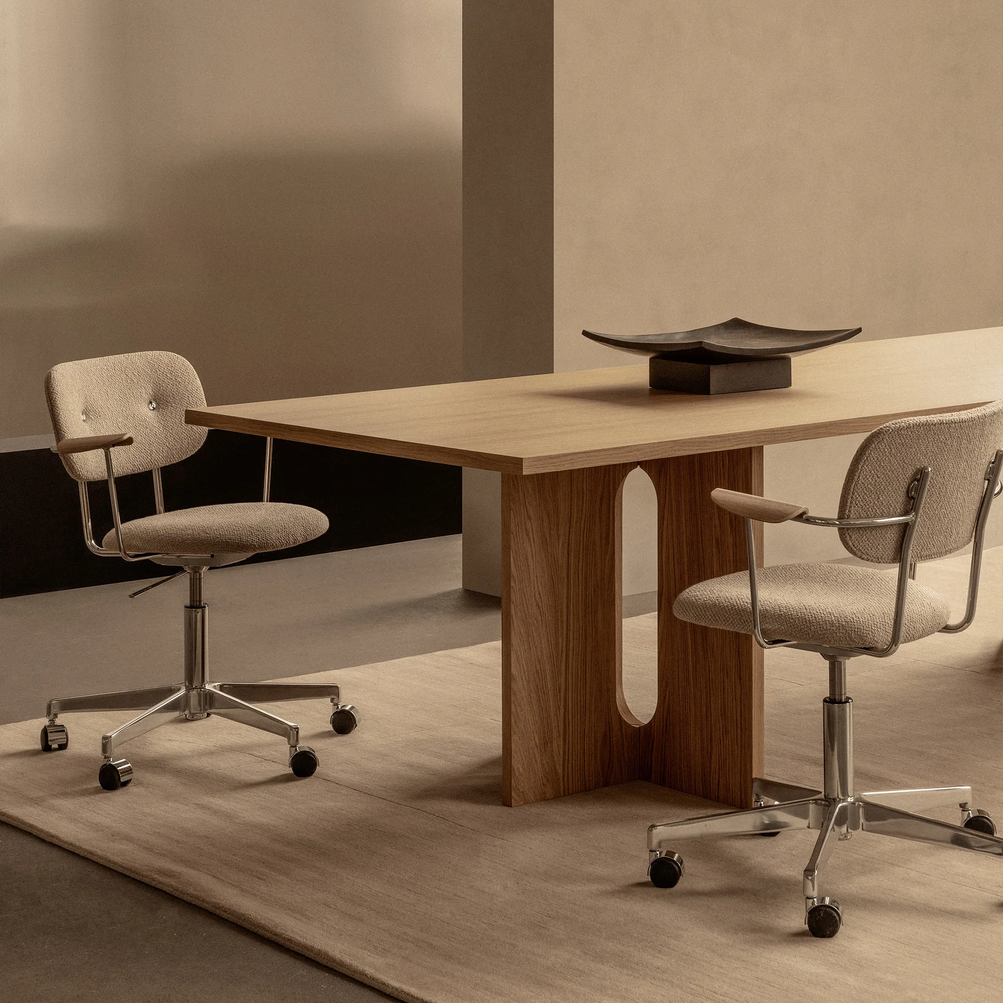 Androgyne Dining Table 210 cm