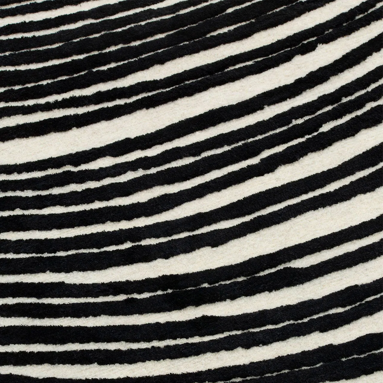 Naïf Crescent wool rug