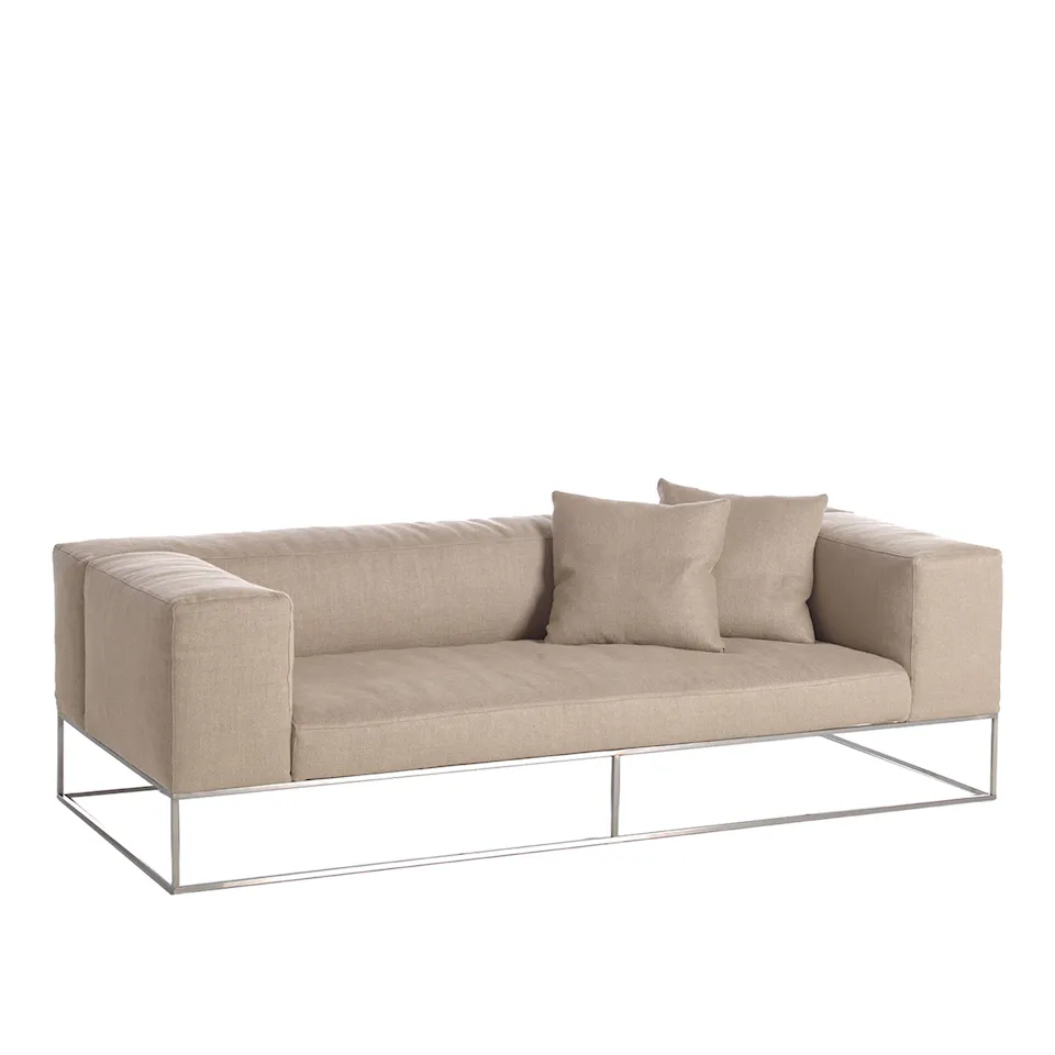 Ile Club Sofa