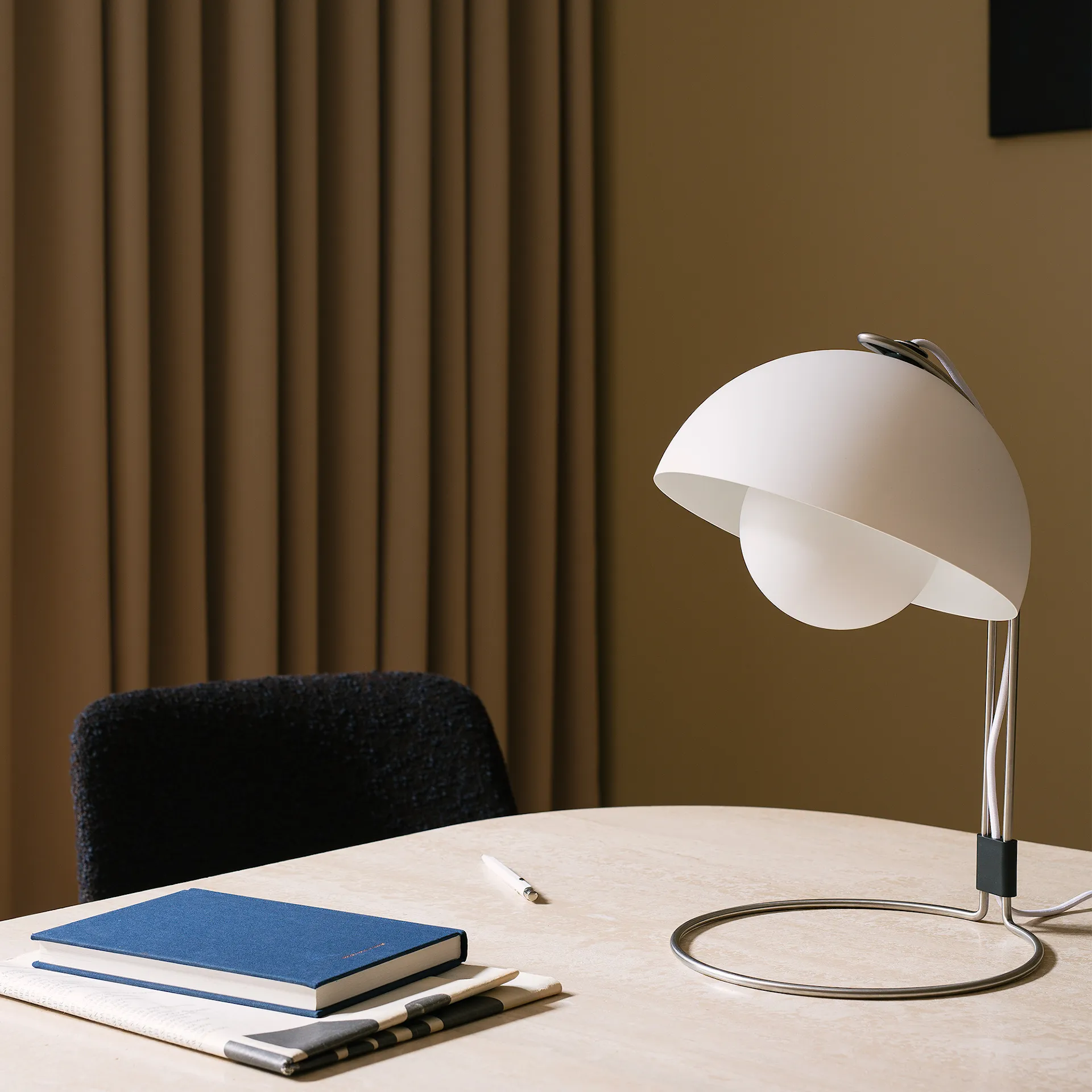 Flowerpot VP4 Desk Lamp - &Tradition - Verner Panton - NO GA