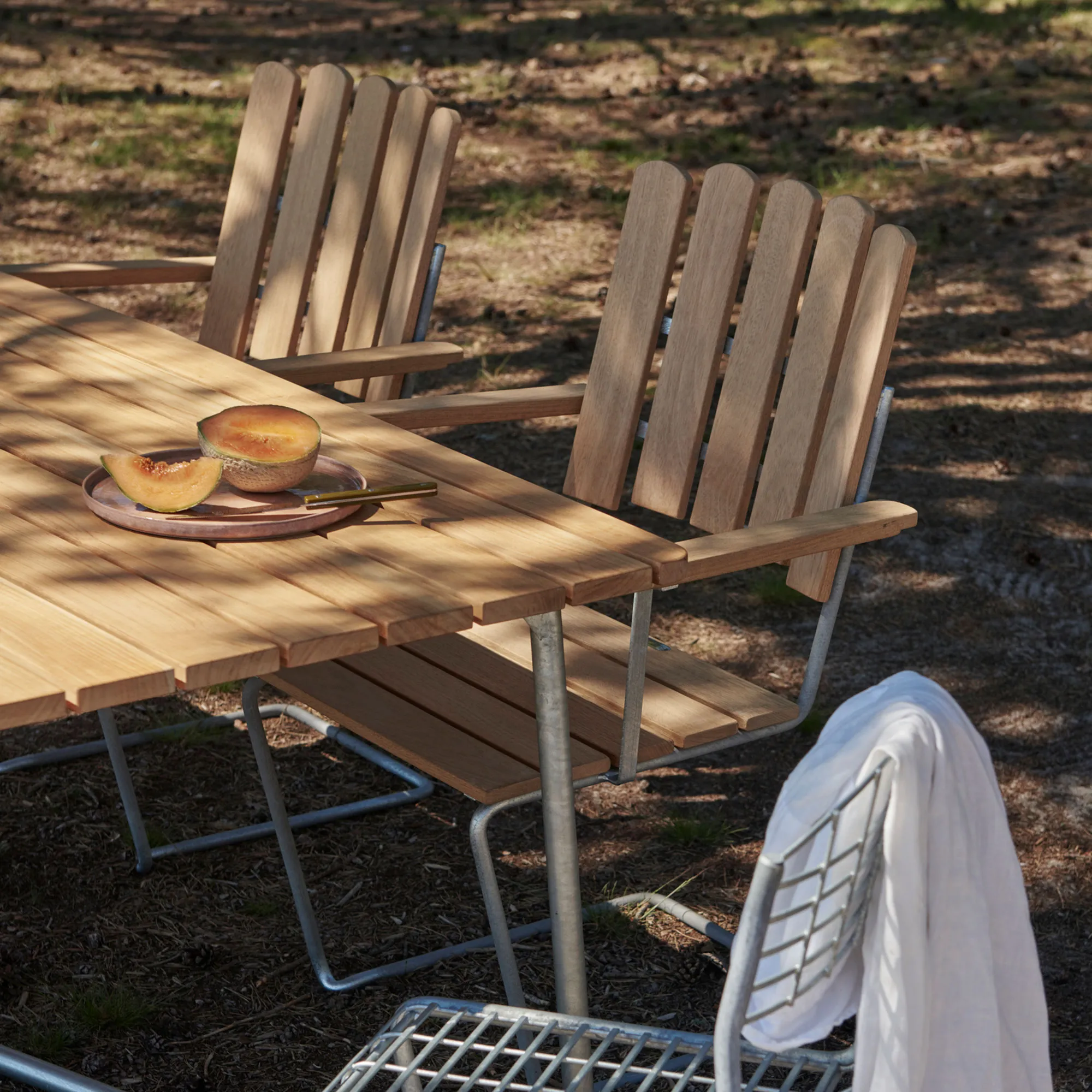 Eetkamergroep Classic serie met tafel B31 & 6 fauteuils - 3