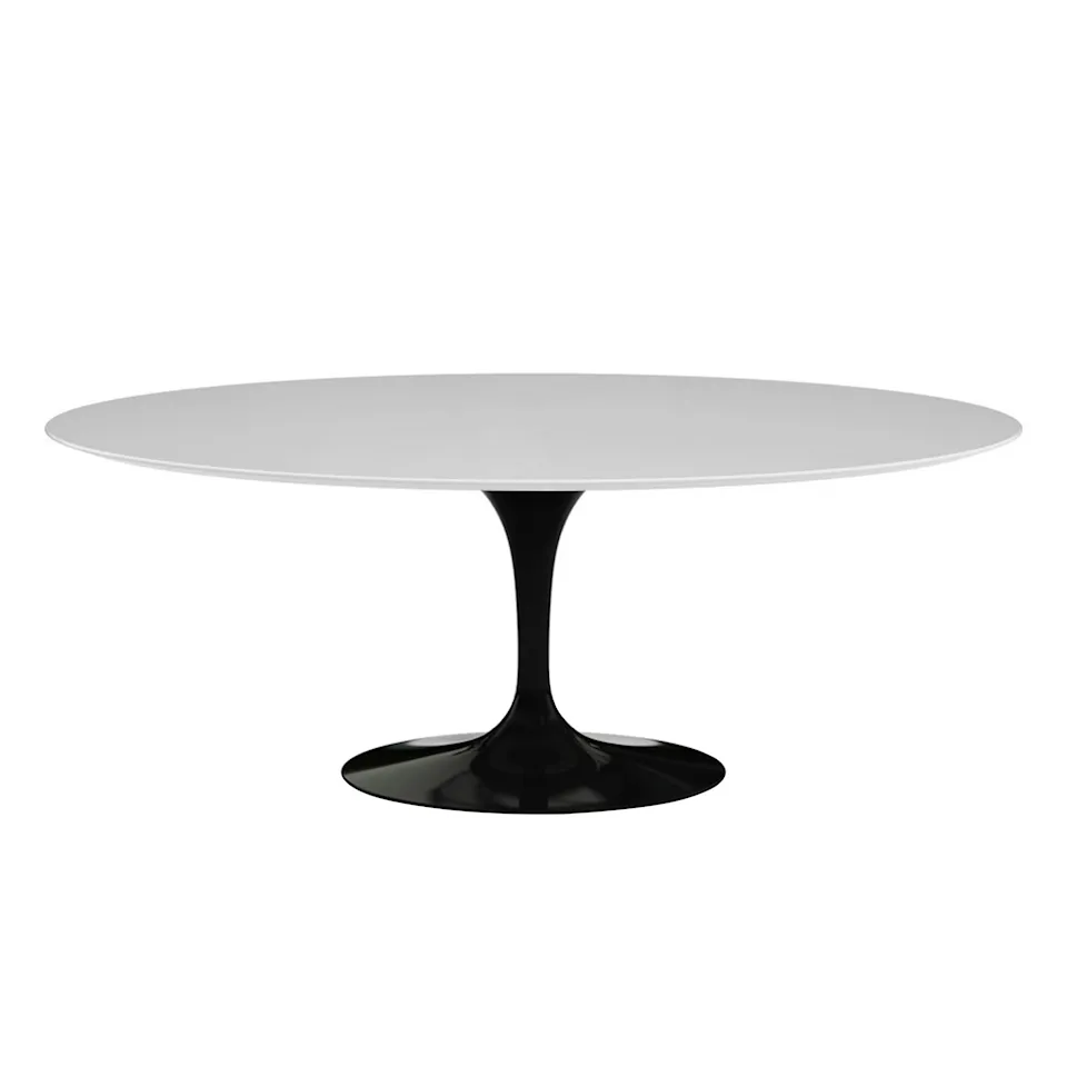 Saarinen Oval ulkoruokapöytä