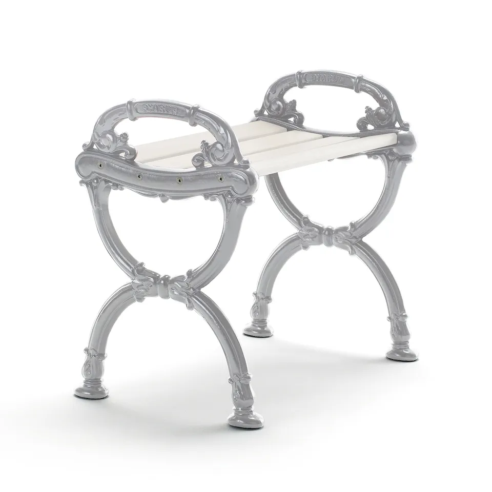 Byarum Stool
