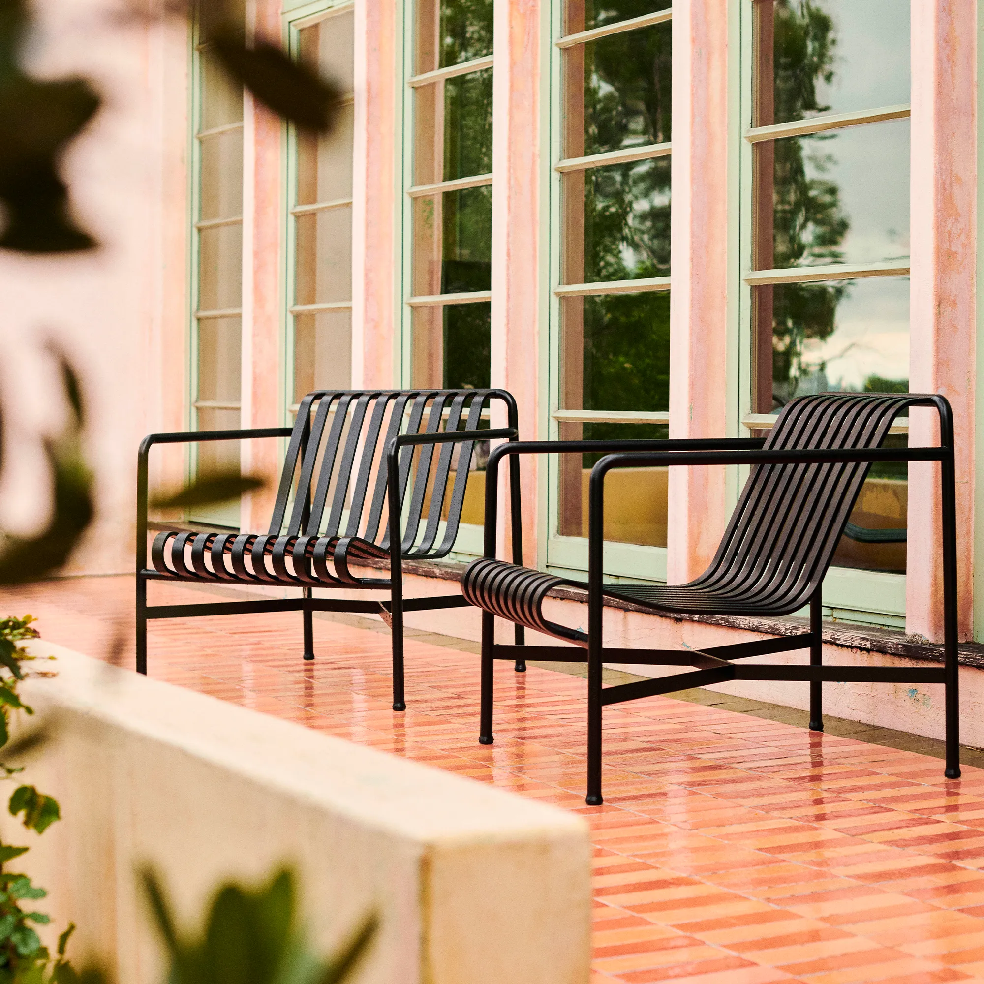 Palissade lounge group med lounge sofa, 2 lounge chairs & low garden table