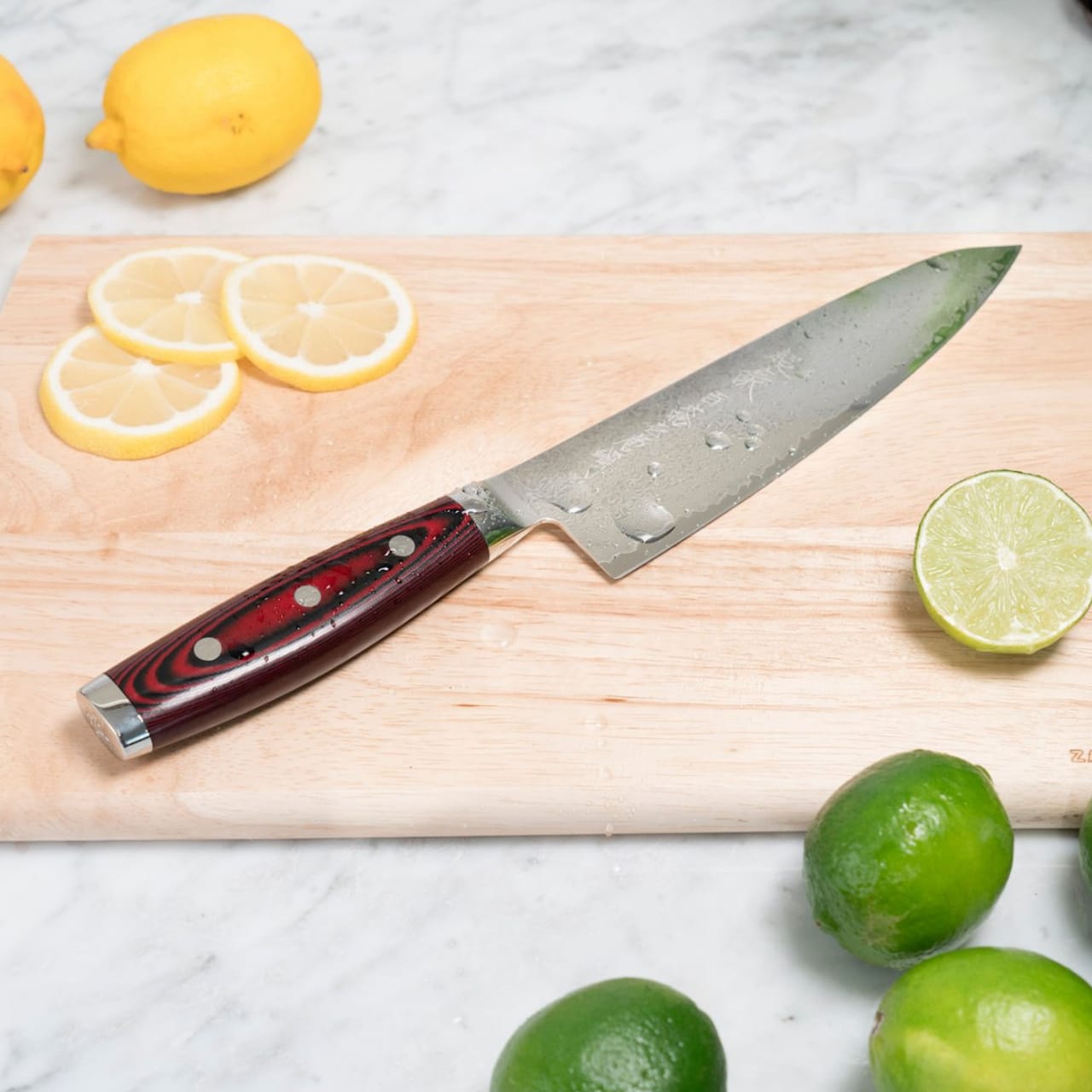 Yaxell Super Gou Chef&#39;s knife 20 cm