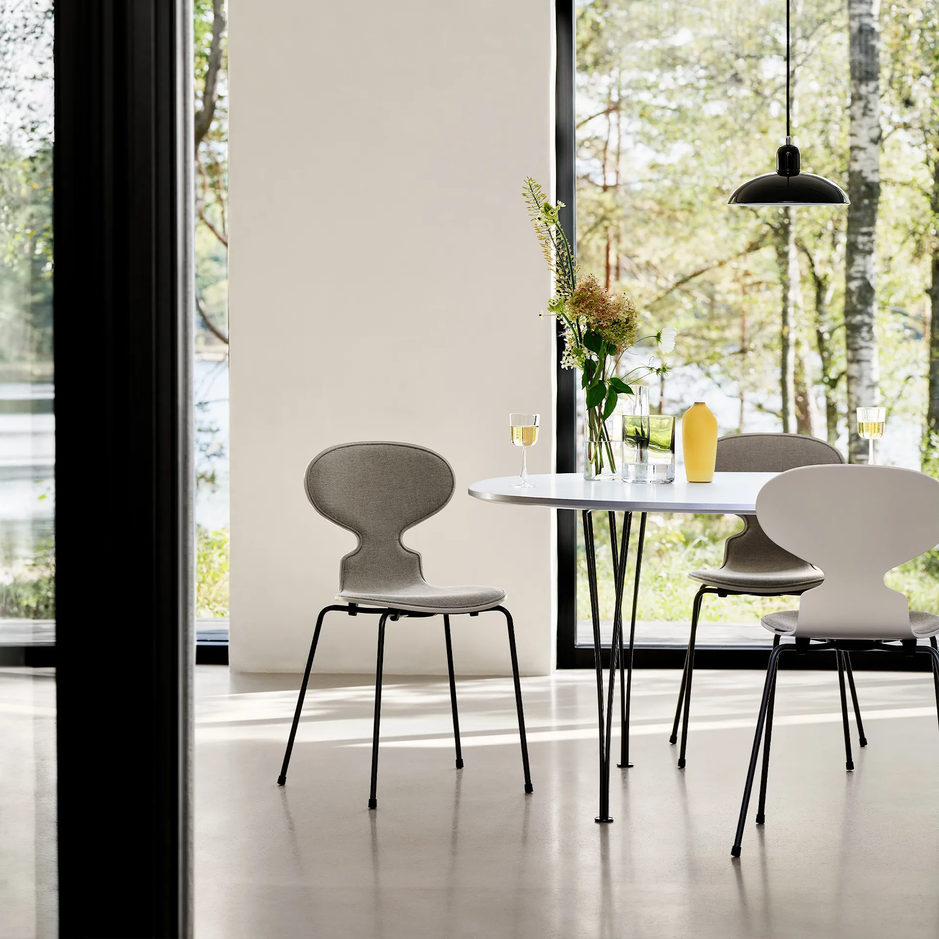 Ant 3101 colored ash veneer steel frame brown bronze - Fritz Hansen - Arne Jacobsen - NO GA