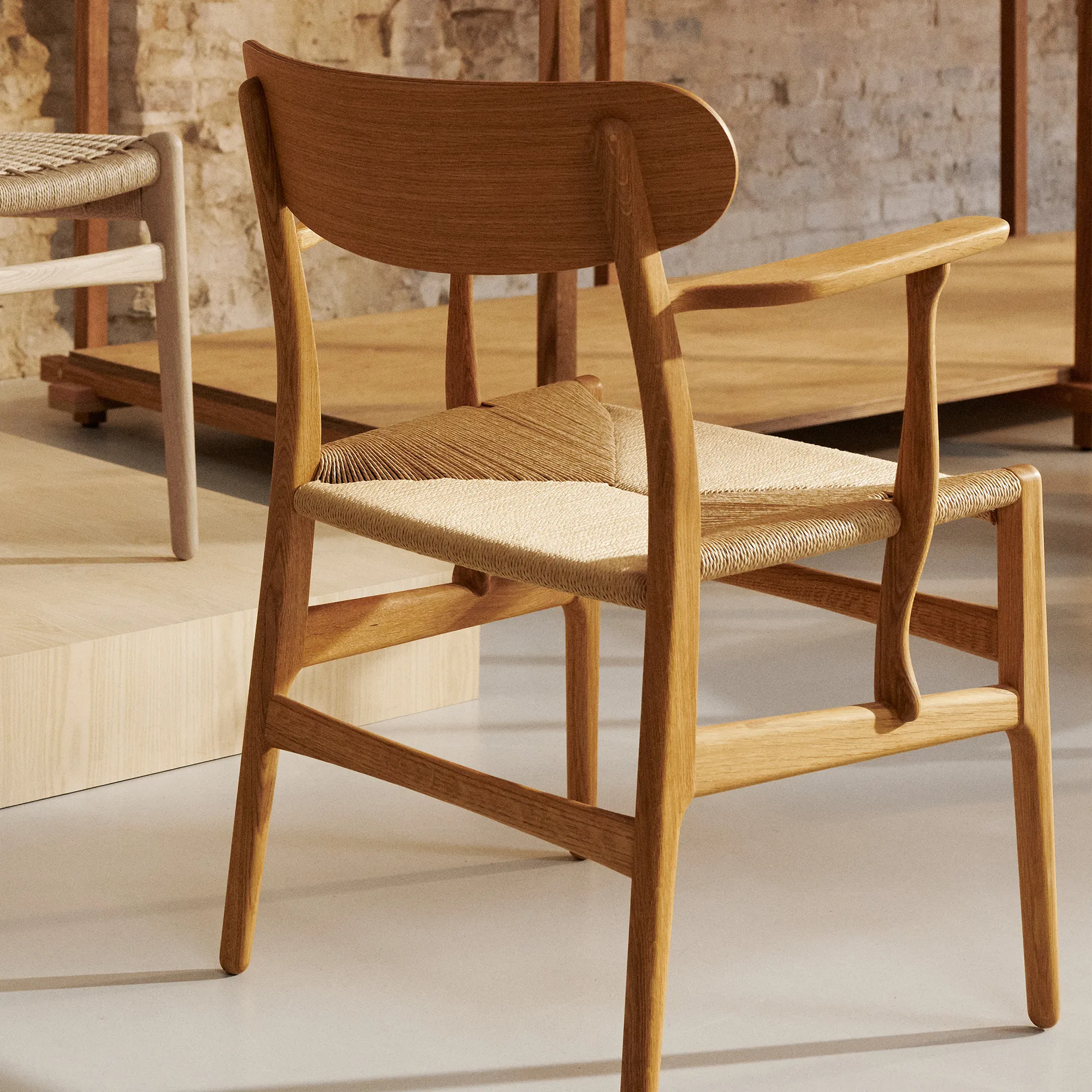 CH26 fauteuil zwart gevlochten papierkoord - 2