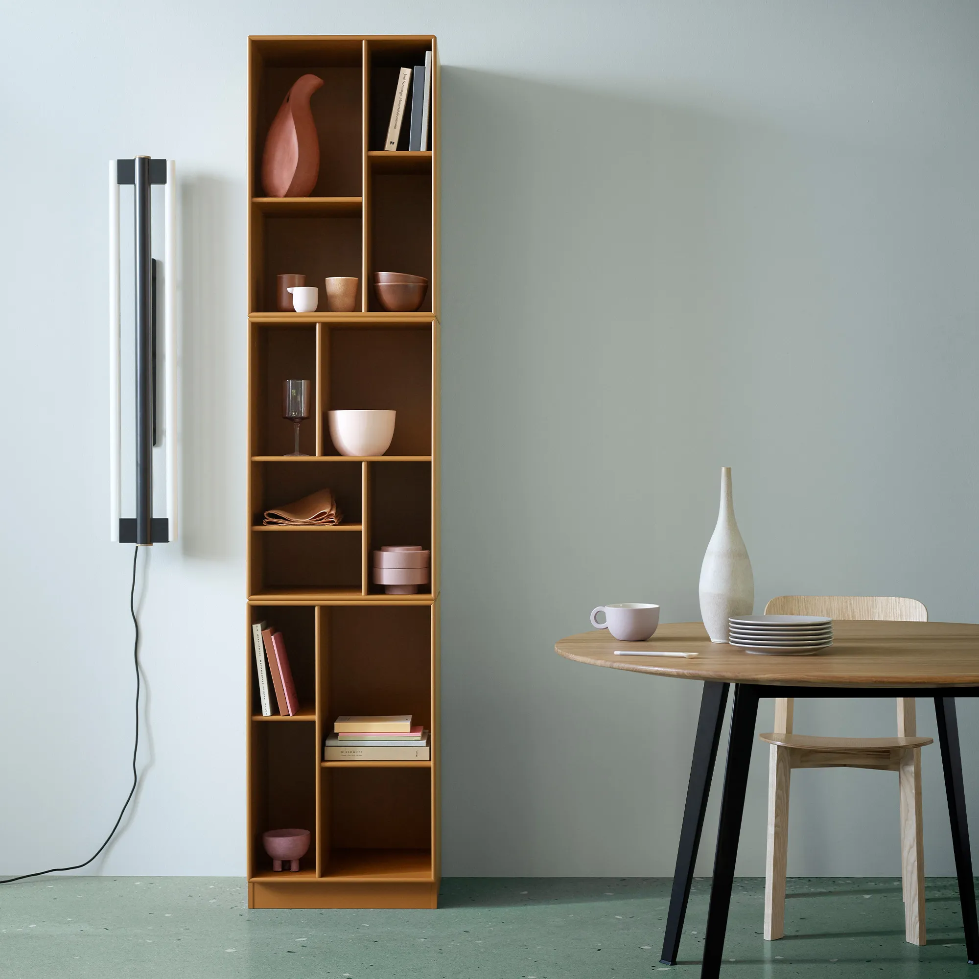 Montana Selection Loom Slim kirjahyllyn jalusta 3 cm - 3